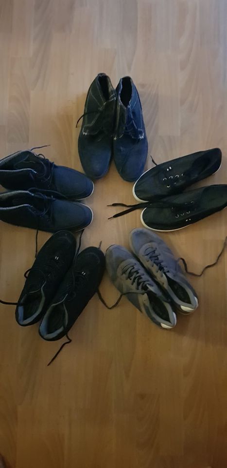 Herren Schuhe in gr 44 und 45 in Bielefeld