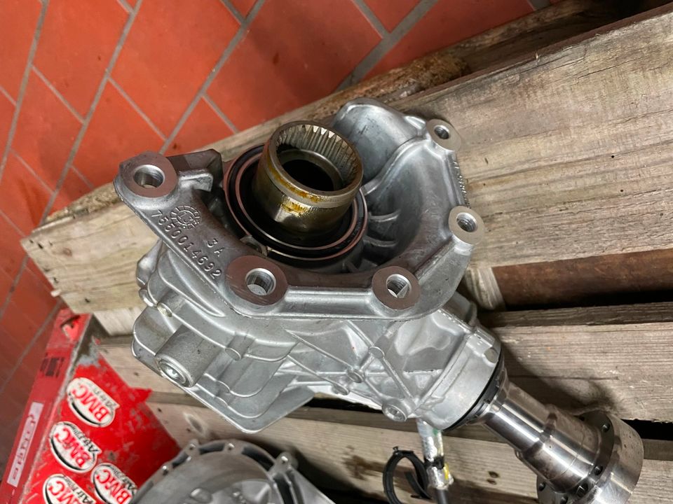 Ford Kuga MK2 Vorderachsdifferential CV61-7L486-MC Neuwertig in Pfedelbach