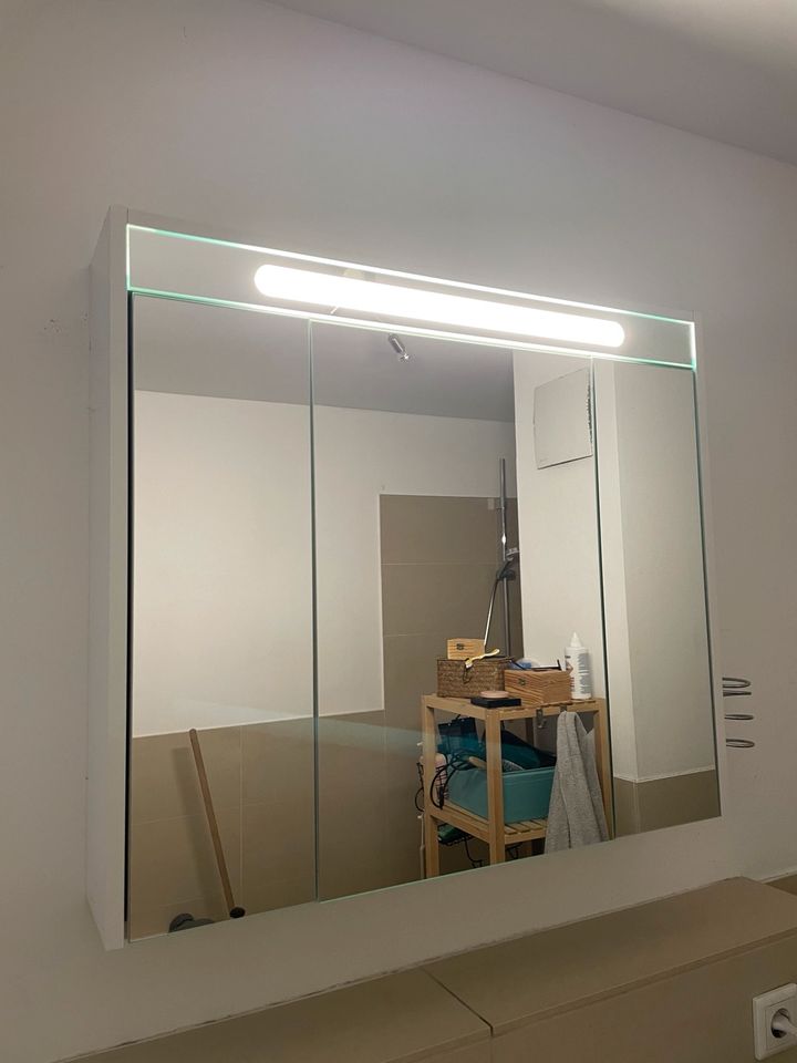 Spiegelschrank 80x70x16 cm in Tübingen