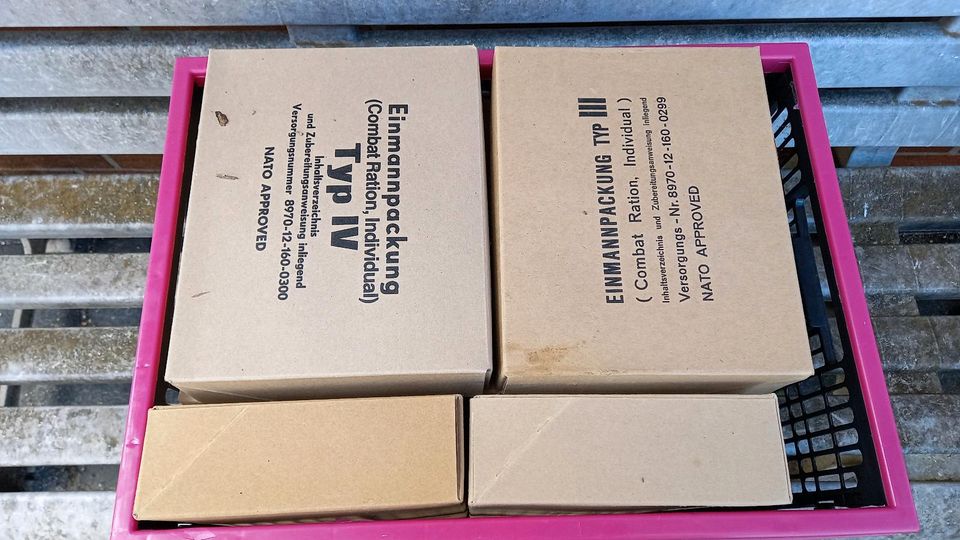 Bundeswehr Einmannpackung EPA typ 1 bis 4 von 1987 in Langlingen