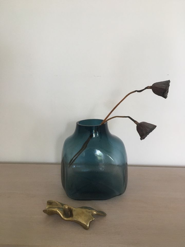 Objekt Bronco Vase blau design by Fabio Vogel - bolia in Berlin