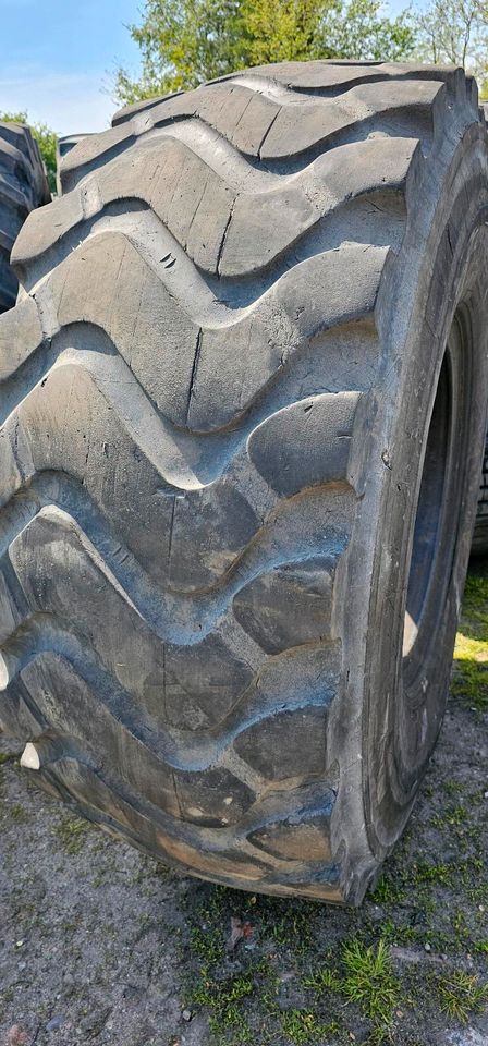 Reifen 23.5R25 Michelin Reifen Radlader mit Lieferung und Garanti in Warburg