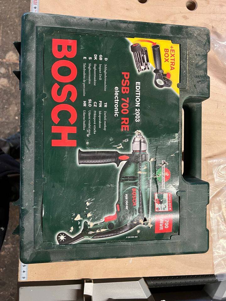 BOSCH SCHLAGBOHRMASCHINE PSB 700 2 RE ELECTRONIC MIT KOFFER in Büchlberg