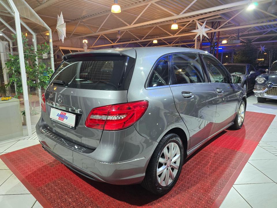 Mercedes-Benz B 200+AHK+PANO+KAMERA+BI XENON+NAVI+LEDER+ in Lahnstein