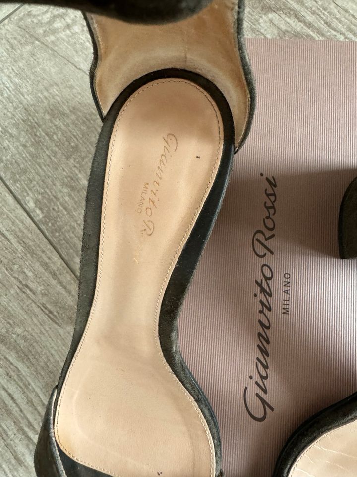 Gianvito Rossi Sandalen Schuhe Sandals mytheresa KP € 690 Damen in Östringen