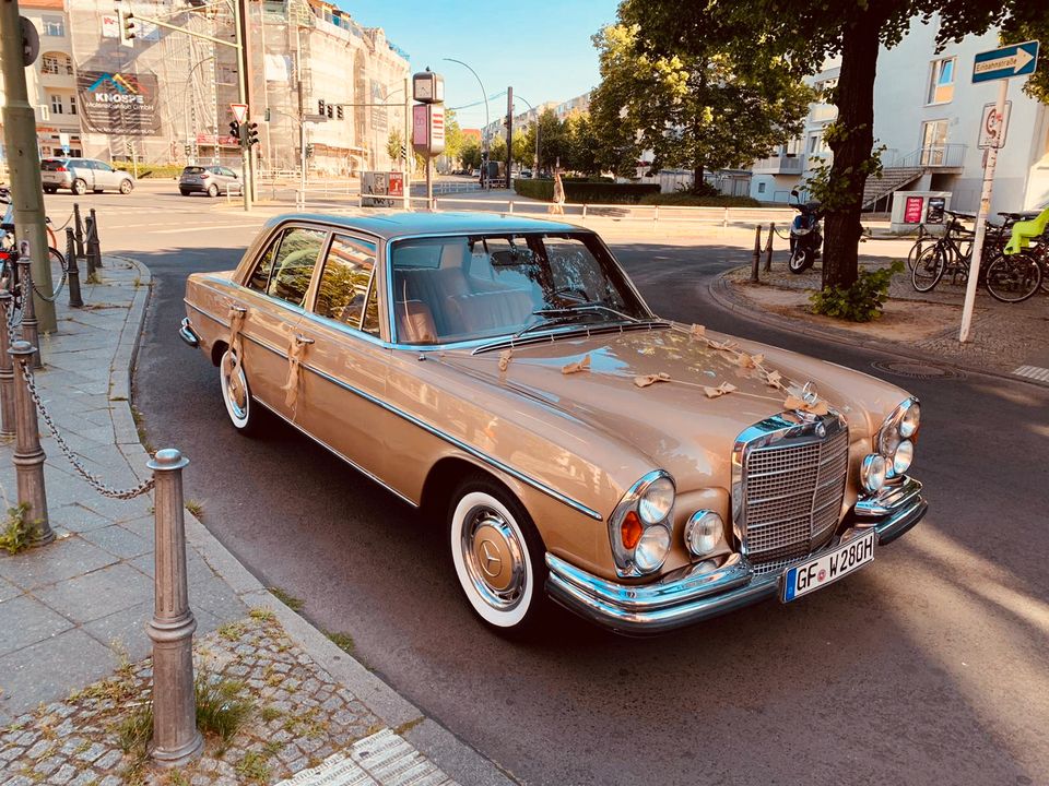 Oldtimer mieten, Hochzeitsauto, Oldtimervermietung in BERLIN in Berlin