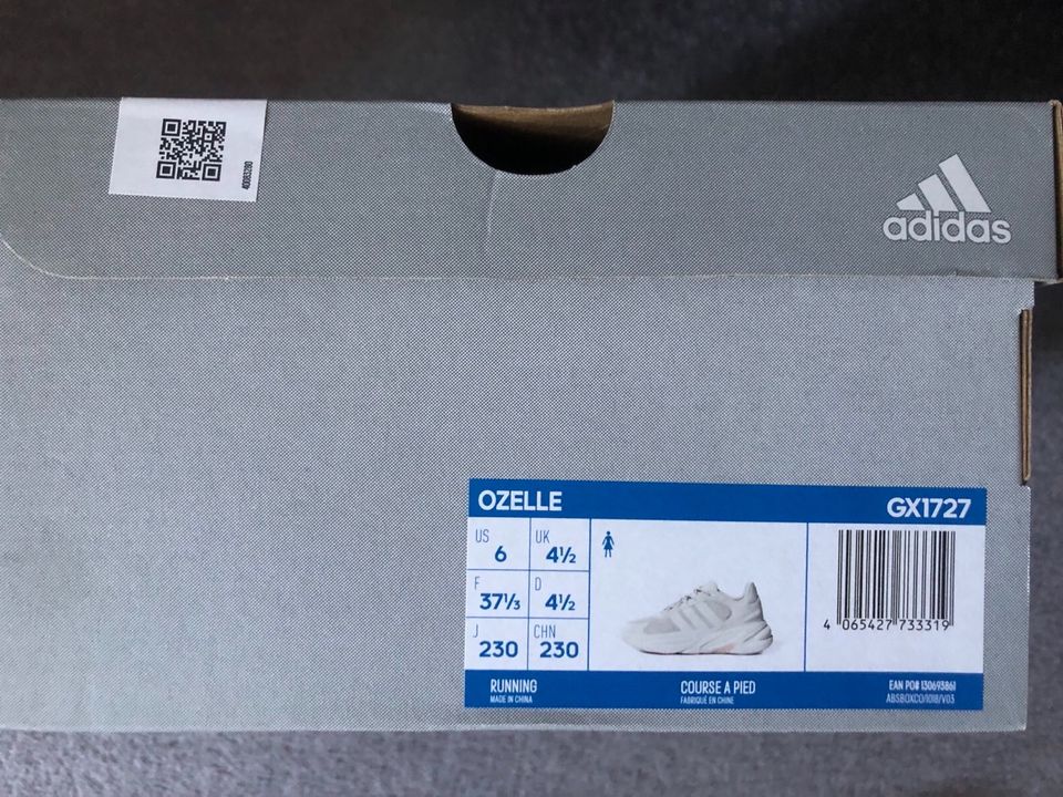 Adidas OZELLE CLOUDFOAM 37 1/3 Neu  OVP in München