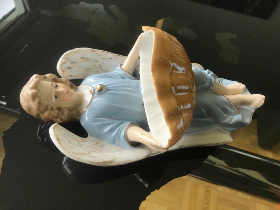 Antiker Weihwasser-Engel Vintage Porzellan Engel in Waldbreitbach