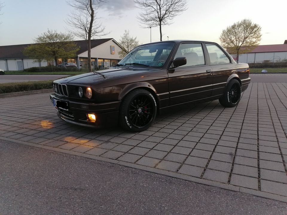 BMW E30 V8 früher 318is M60B40 in Dillingen (Donau)