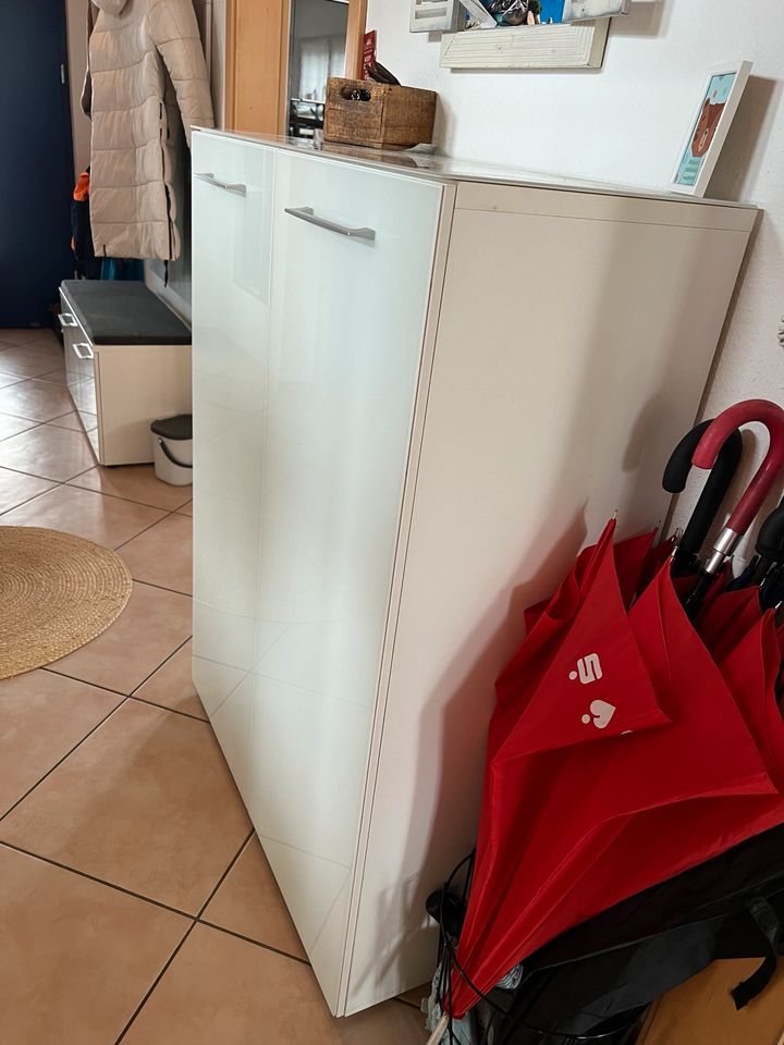 Garderobe / Schuhschrank / Hochschrank / Highboard in Schutterwald