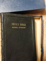 Holly Bible, Oxford, Pocket Edition, alt Leder Einband Goldrand Bayern - Treuchtlingen Vorschau