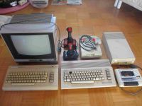 C64 Lot Monitor 2x Tastatur 2x Floppy Drive Joystick 1701 C64C Bayern - Erlangen Vorschau