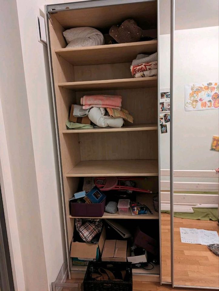 Großer Kleiderschrank mit 2 Spiegeltüren, 180cm breit, hochwertig in Ahrensburg