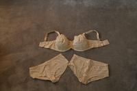 Unterwäsche Set von Triumph, BH mit 2 x Hose München - Trudering-Riem Vorschau