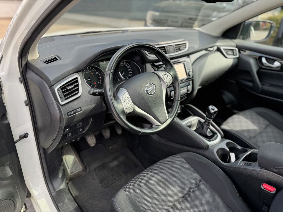 Nissan Qashqai 1.2l Pano Navi DAB N-Connecta in Eslohe