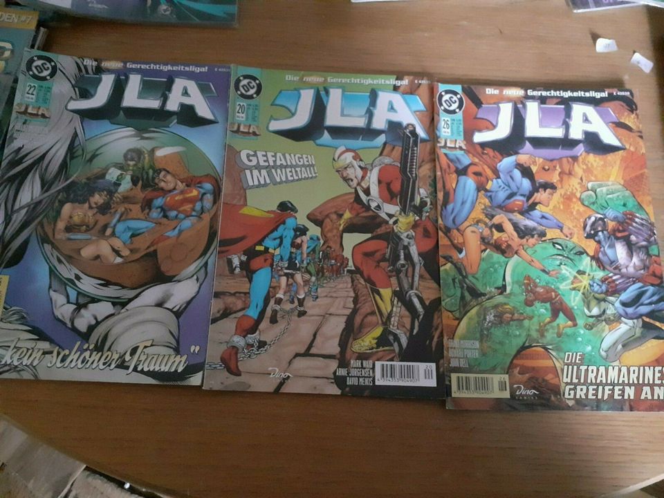 3 Superman Justice League JLA Comic Marvel DC Supehelden in Wesselburen