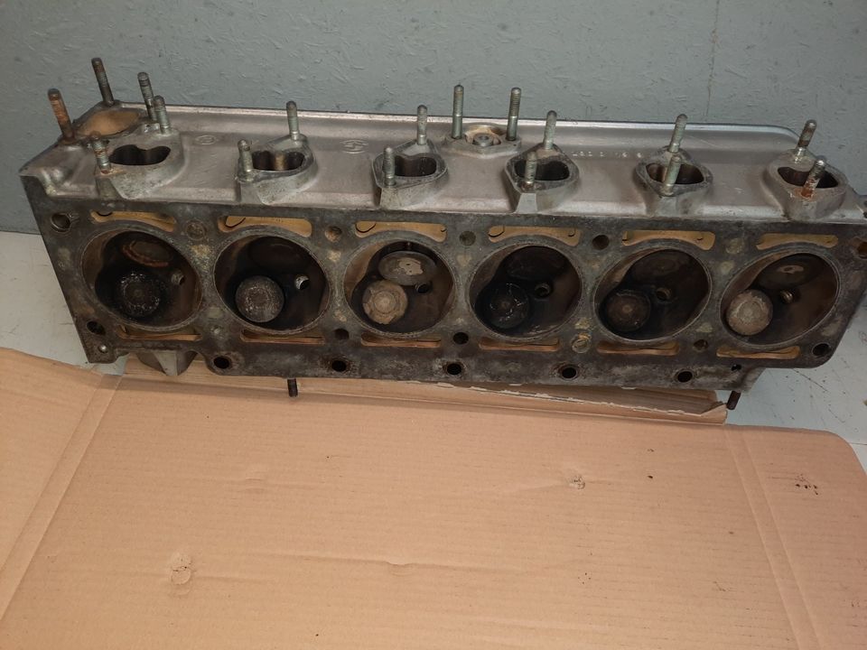 BMW E9 E3 E12 E28 Motor M30 B25 2.5 in Everswinkel