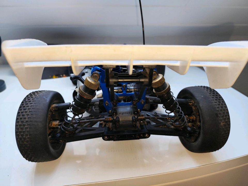 Kyosho Inferno Neo 2.0 Buggy 1:8 4 WD GX-21 in Pattensen