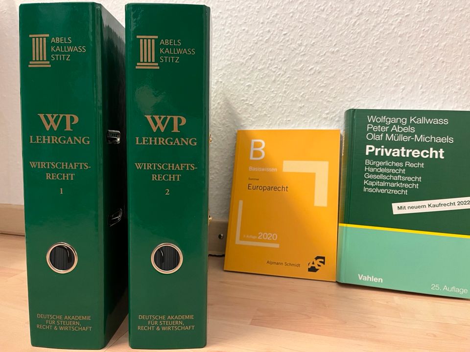 AKS WP Lehrgang Wirtschaftsrecht in Karlsruhe