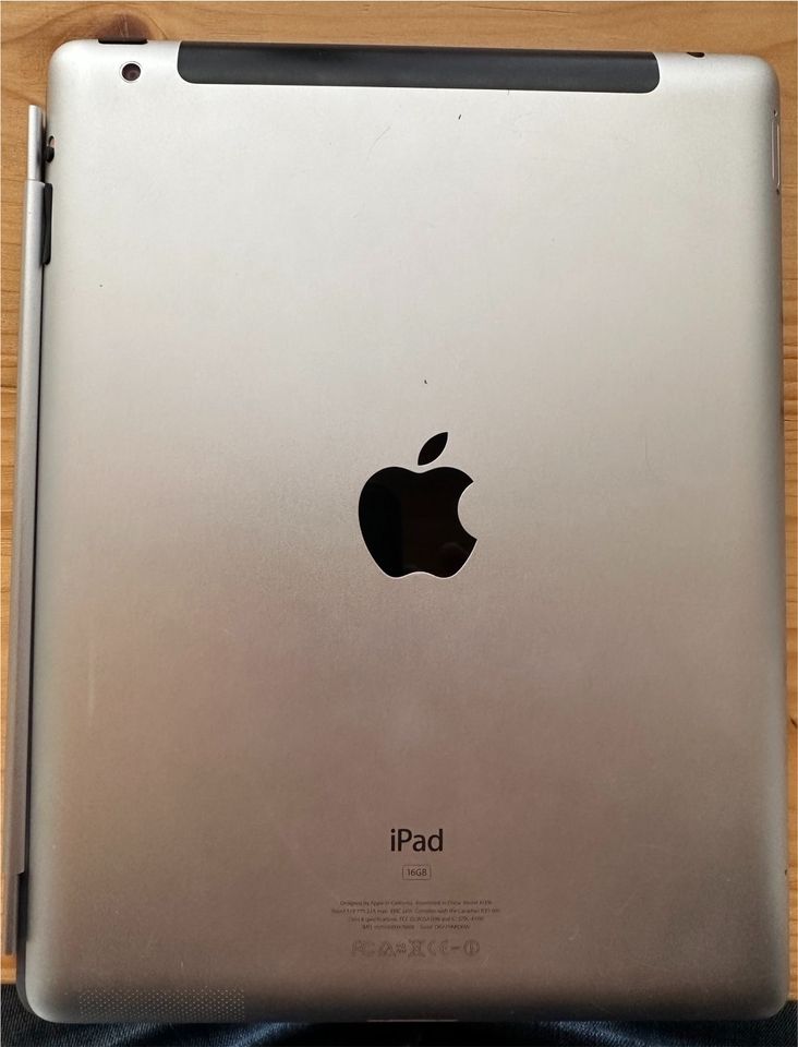 Apple iPad 2 Wi-Fi + Cellular (3G) 16GB Weiß mit OVP in Gerlingen