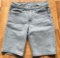 Shorts, H&M, hellgrau, 134 Nordrhein-Westfalen - Hürth Vorschau