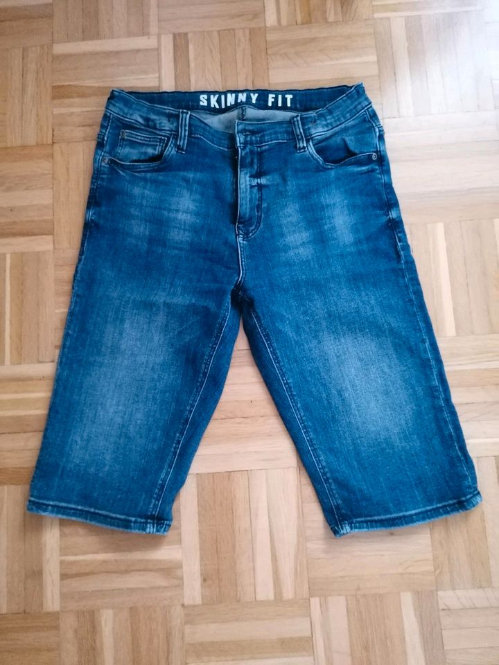 Herren Jungen Jeans Shorts Gr. 182 - super Zustand in Dresden