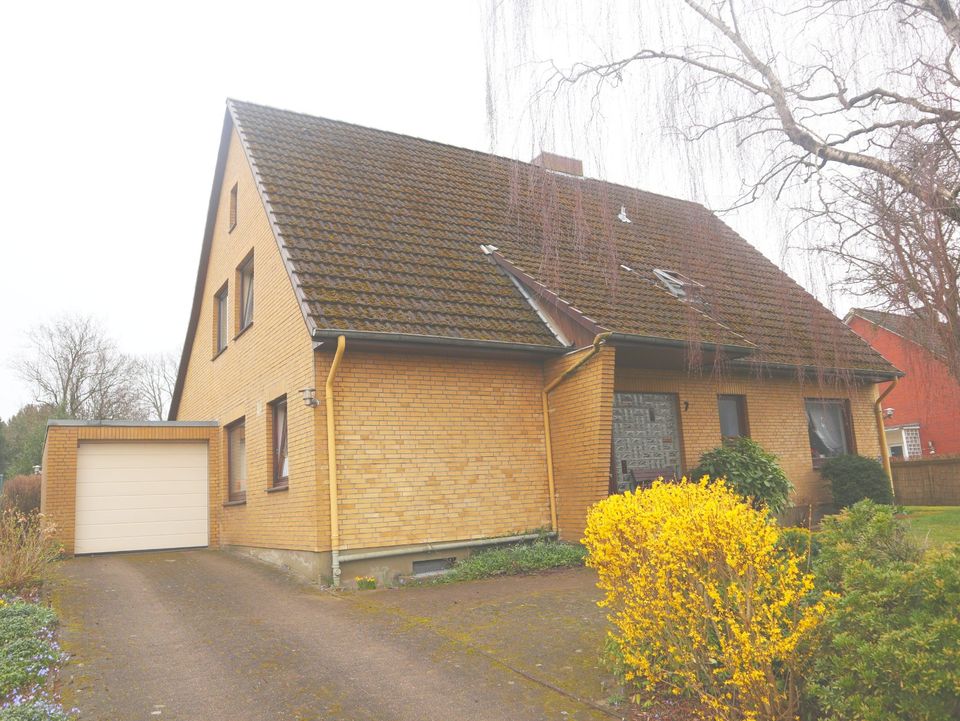 RESERVIERT FL-Tarup -- Großzügiges Einfamilienhaus  in beliebter Lage mit viel Potenzial in Flensburg