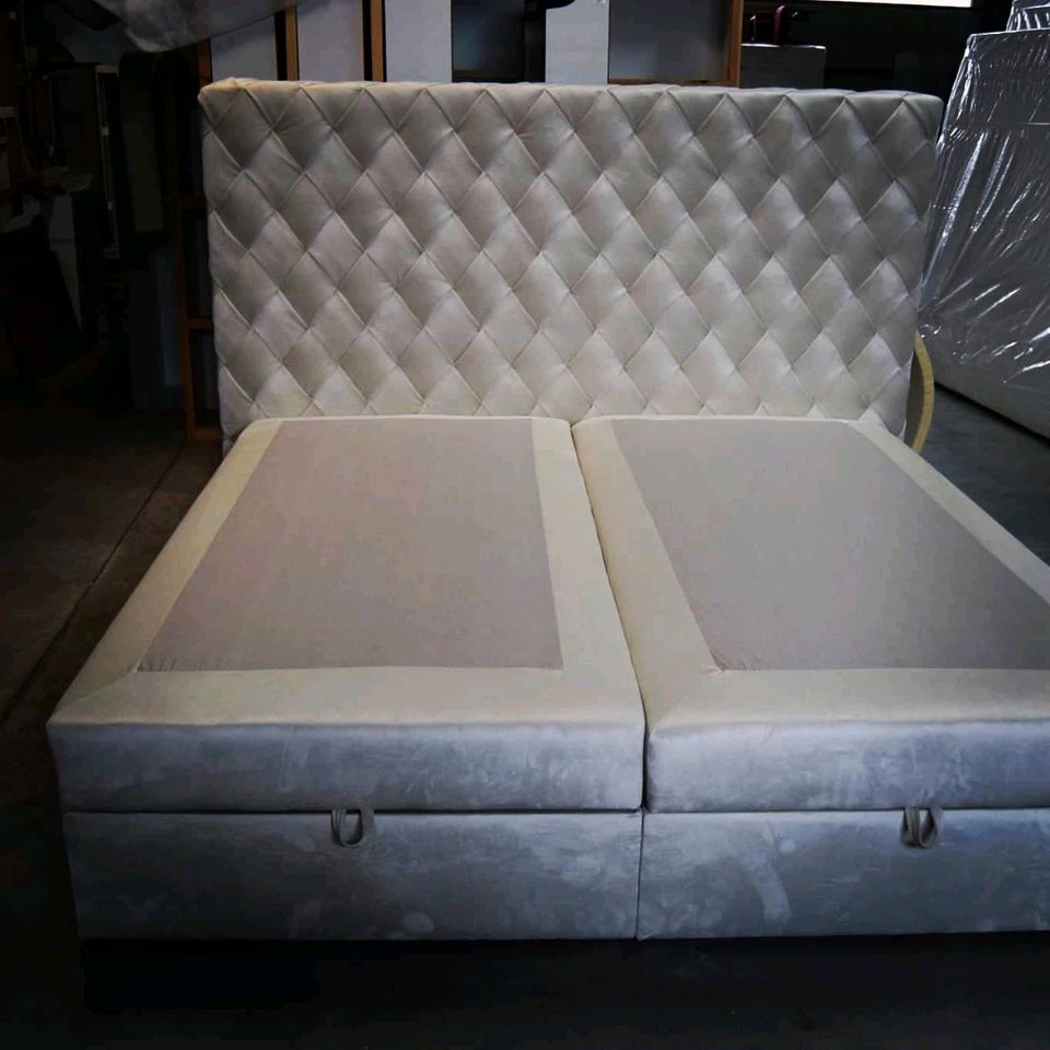 Chesterfield Designer Boxspringbett Polsterbett Samt 160 180 200 in Berlin