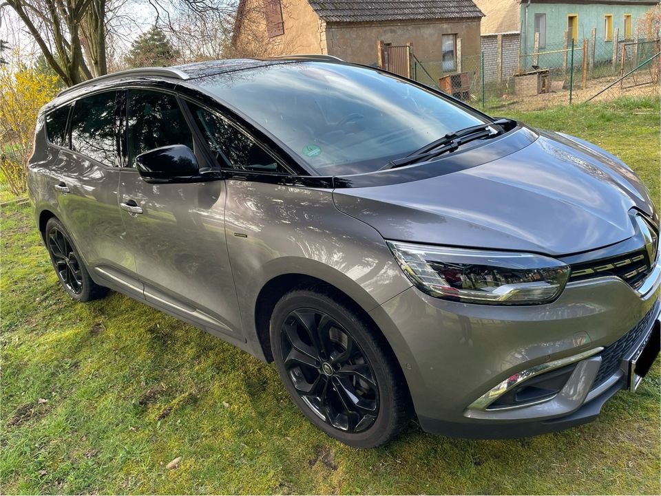 Renault Grand Scenic Black Diamond Bose Edition in Tauche