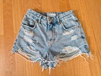 Bershka Shorts Jeans Gr. 32 Bayern - Gilching Vorschau