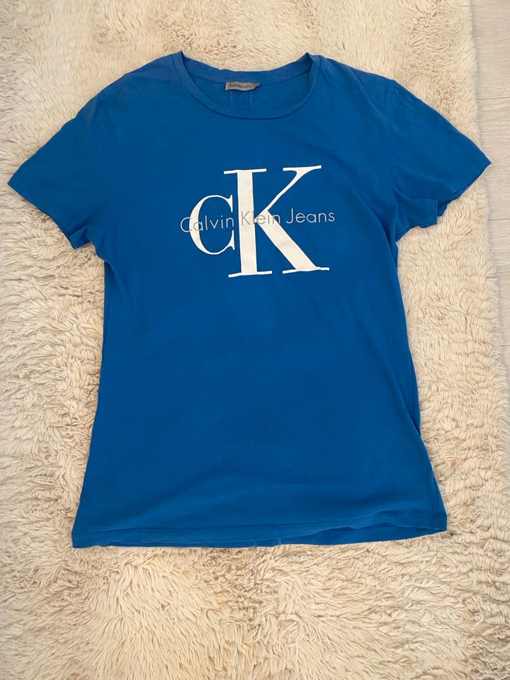 Calvin Klein Damen T-Shirt blau in Berlin