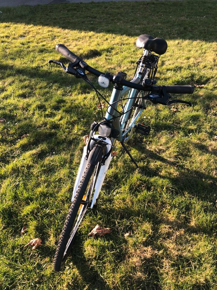 Herren Fahrrad Cross Trekking 28‘‘ Btwin Riverside Shimano Gear in Hagen