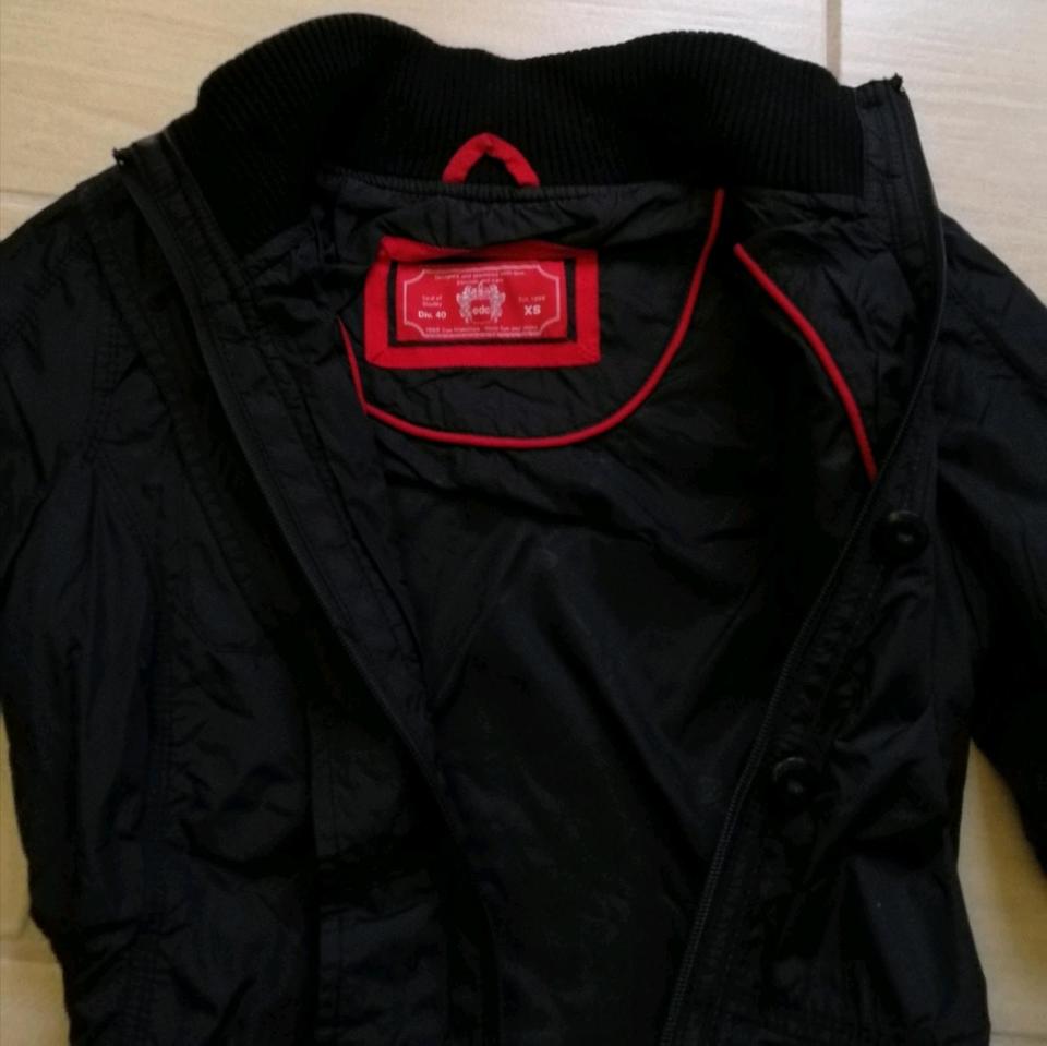 Regenjacke Esprit Gr. XS tailliert Trenchcoat Jacke Mantel in Coburg