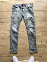 Hugo Boss Jeans grau 33 / 34 Skinny Niedersachsen - Stadthagen Vorschau