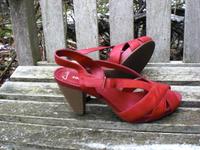 CLARKS Lederpumps Sandaletten Peeptoos Gr. 38,5 rot Mecklenburg-Vorpommern - Strasburg  Vorschau
