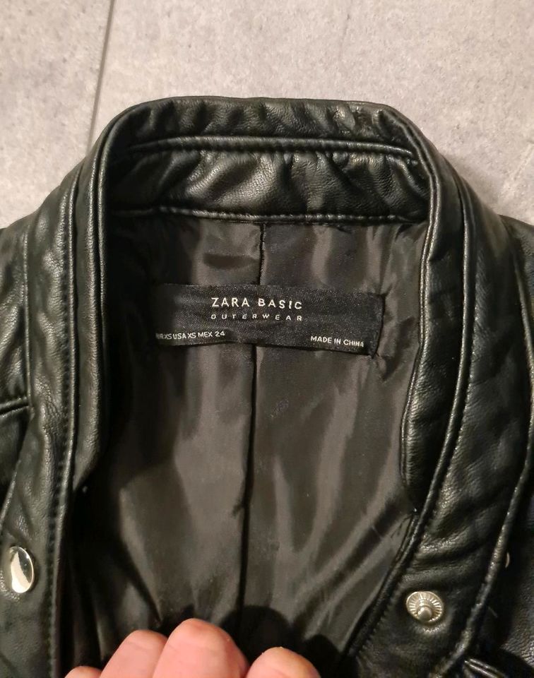 Zara Lederjacke Neu Gr. XS in Lünen