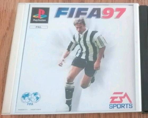 PS1 Fifa 97 weiß /white Case / in Garbsen