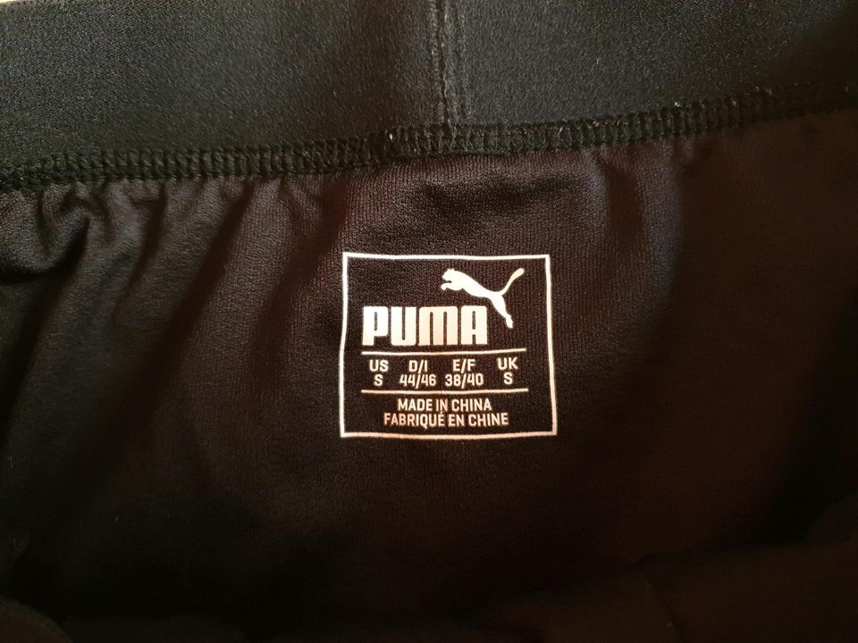 Kurze Laufhose von Puma Gr M in Bühl
