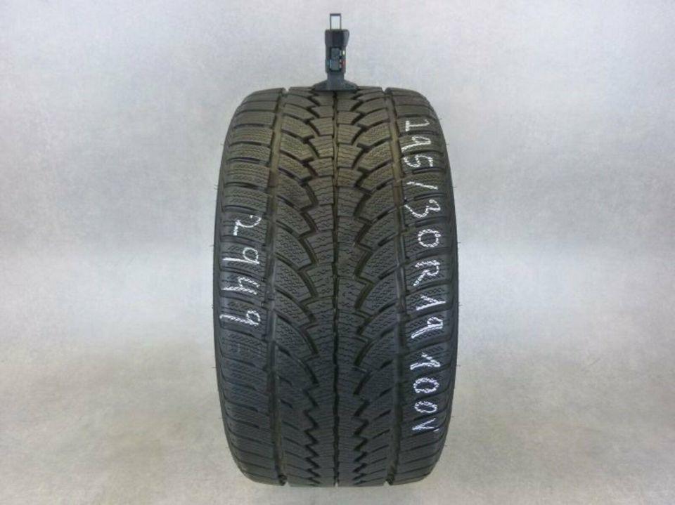 1 Winterreifen 295 / 30 R 19 100 V Nokian WR N0 6,4mm in Hattenhofen