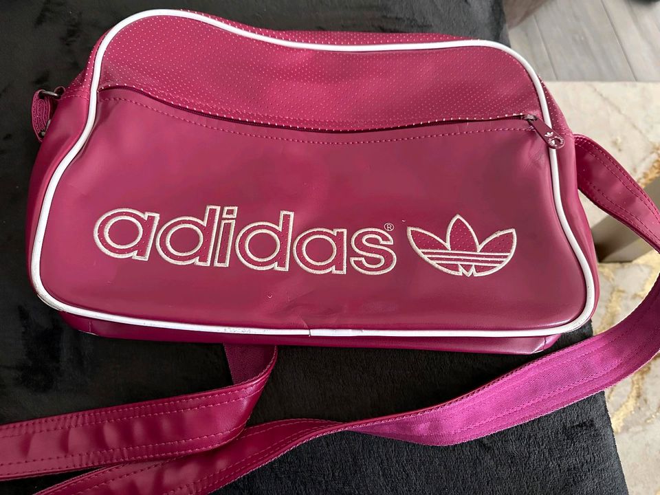 Adidas Tasche in Blomberg