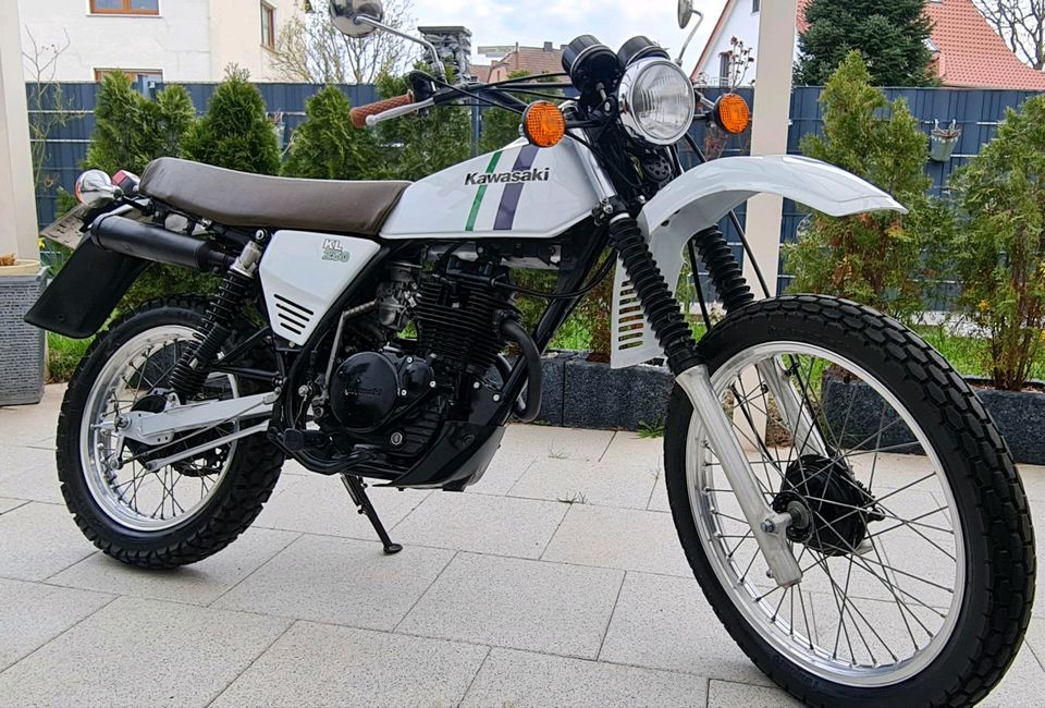 Kawasaki KL 250 Youngtimer, CaféRacer, Restauriert, 11 Tsd. Km, in Bielefeld