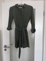 Dunkelgrünes Kleid Stradivarius Gr. S Dresden - Blasewitz Vorschau