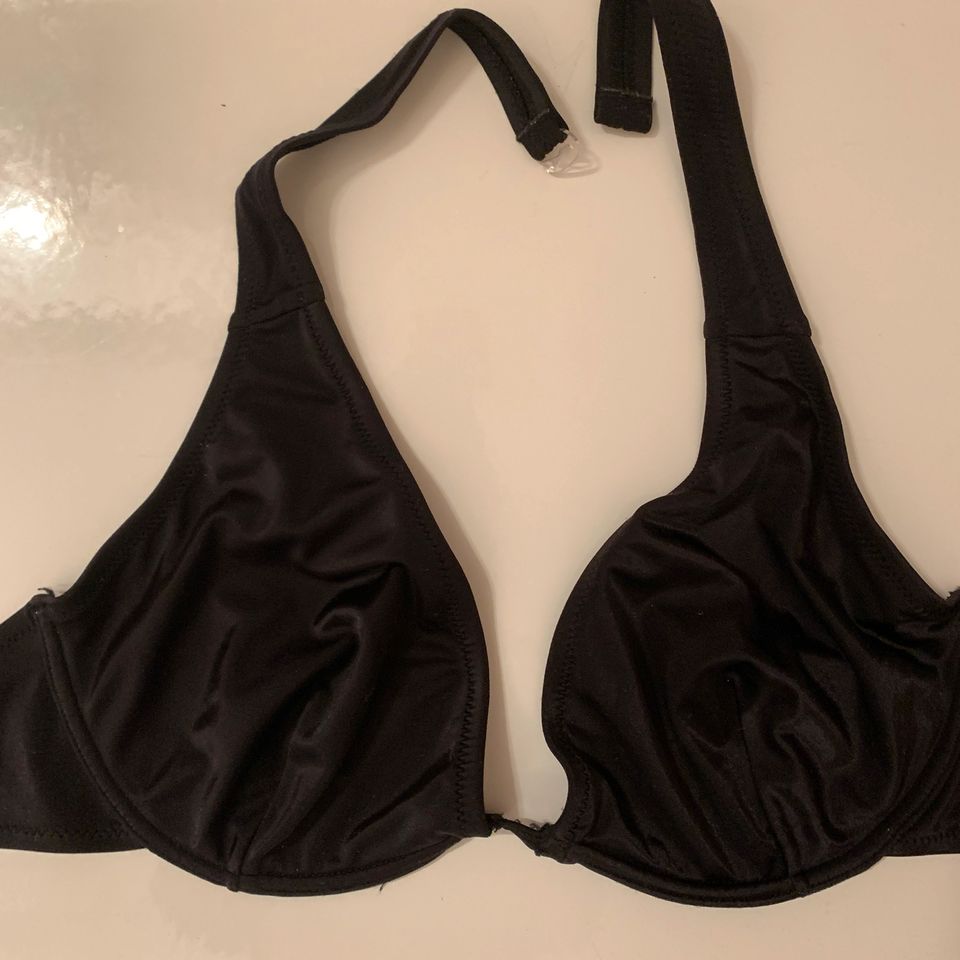 Bikini Oberteil, Neckholder, schwarz, Gr36/38 D in Köln