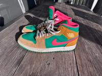 NIKE AIR JORDAN 1 MID WHEAT WATERMELON Gr. 45 Hessen - Ober-Mörlen Vorschau