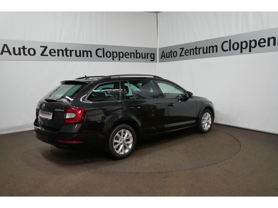 Skoda Octavia Combi Tour 2.0 TDI LED+Navi+ACC+AHK+PDC in Cloppenburg