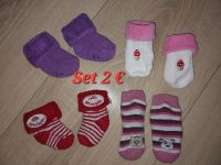 Söckchen für Neugeborene 13 14 50 56 Schuhe Socken Baby Sachsen - Limbach-Oberfrohna Vorschau