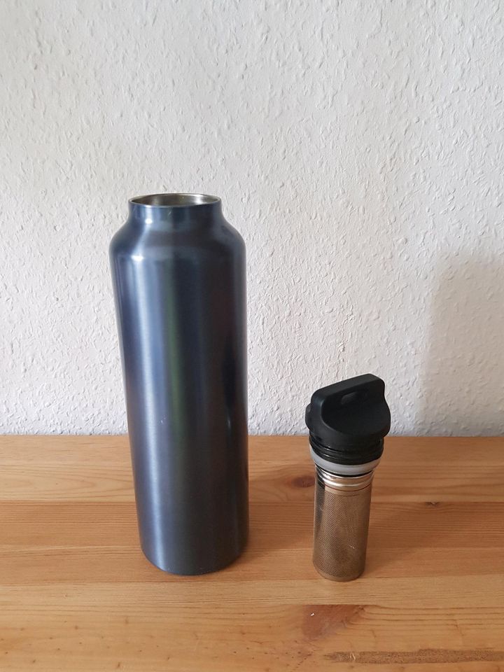 Thermosflasche in Freiburg im Breisgau