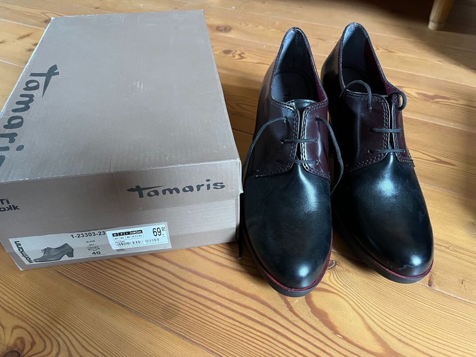 Tamaris Schnürschuhe in Frankfurt am Main