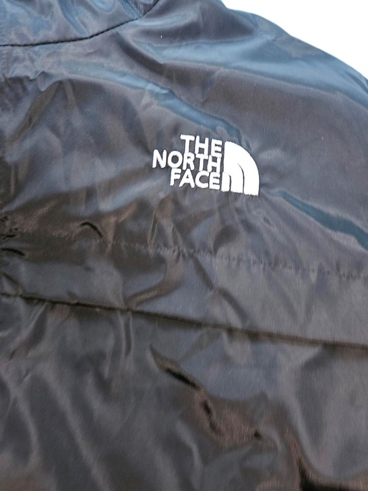 North Face Jacke für Männer und Frauen in Löbau