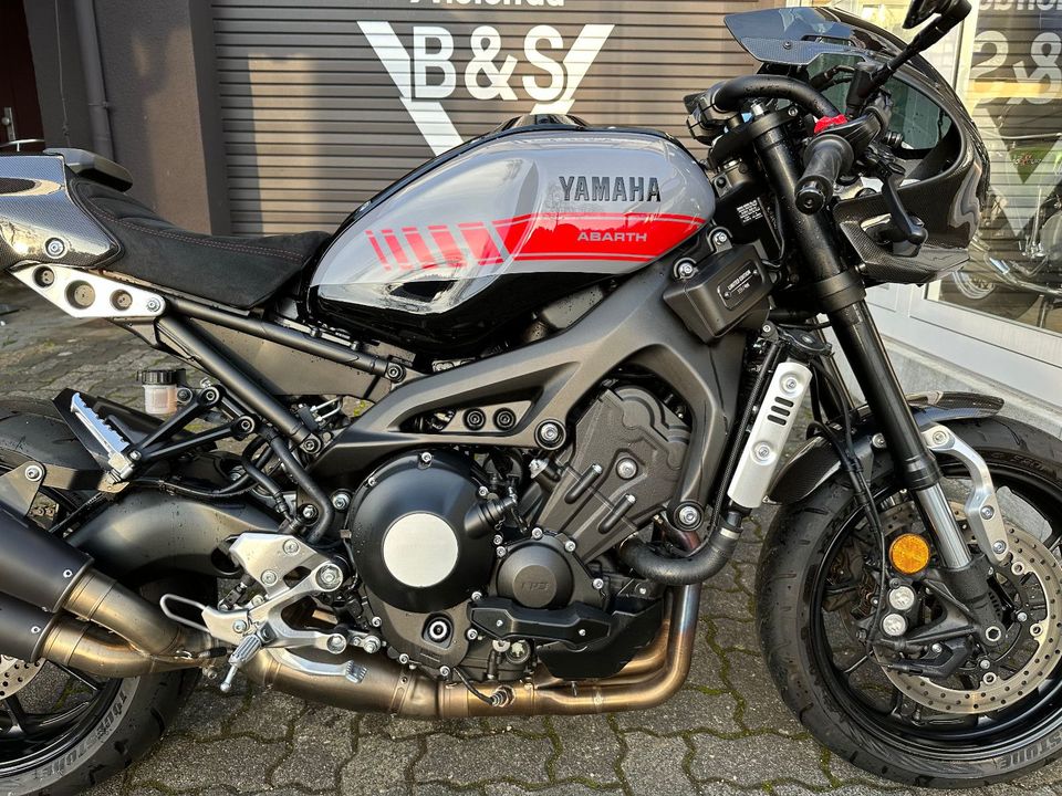 Yamaha XSR900 Abarth 1 Hand Akrapovic ABS 1 Hand. in Hanau